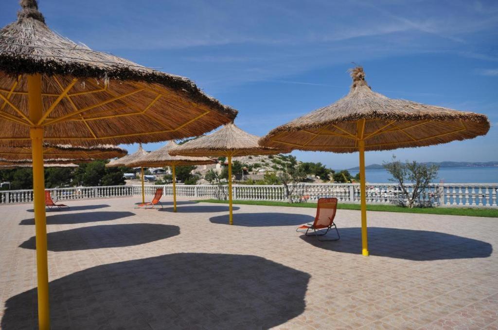 Fjaka Luxury Mobile Home - Oaza Mira Camping Croatia ดราเก ภายนอก รูปภาพ