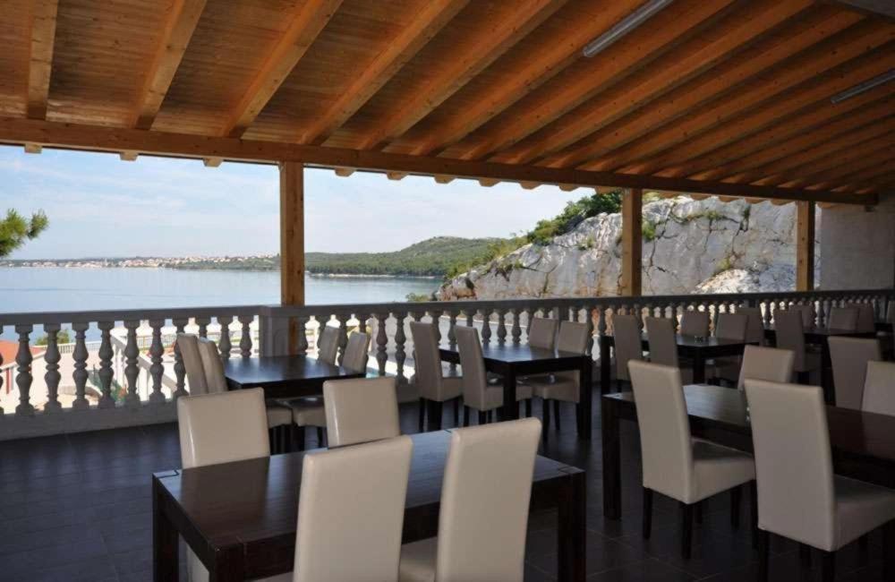 Fjaka Luxury Mobile Home - Oaza Mira Camping Croatia ดราเก ภายนอก รูปภาพ